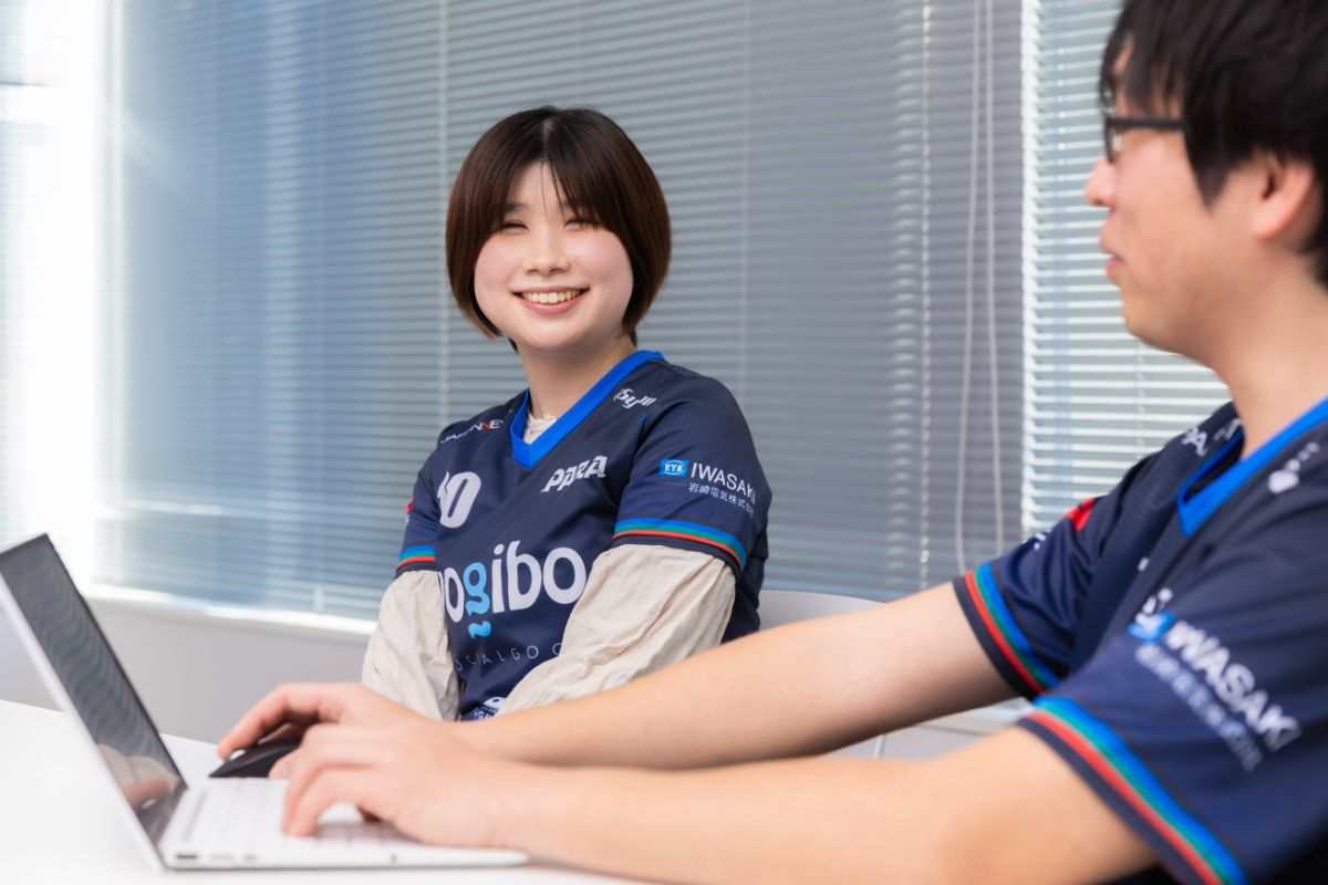 「SNSを運用する時は、楽しさが伝わるような文章を心がけています」と実里さん