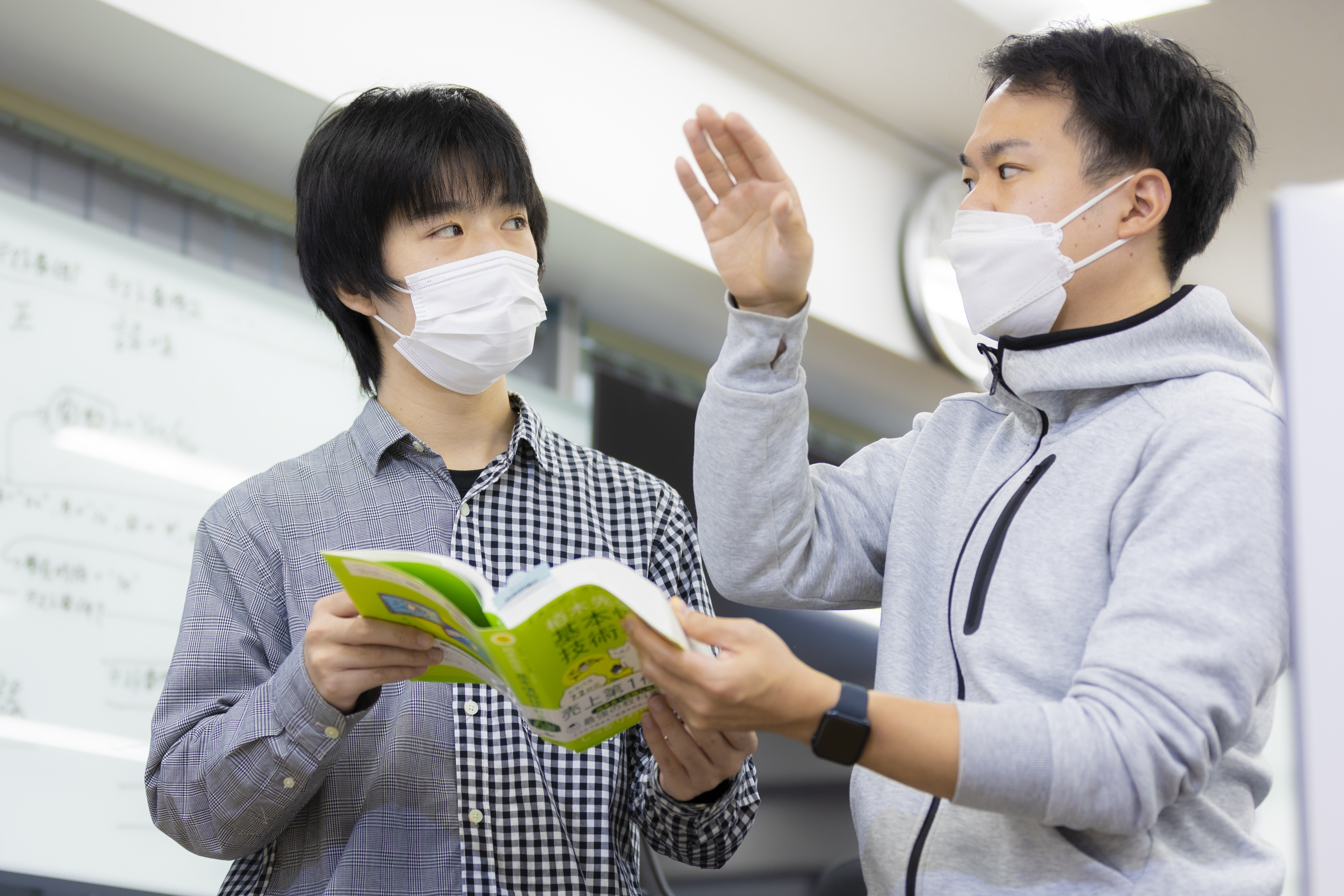 チームで協力し合いながら、案件に取組んでいく土壌が形成されている