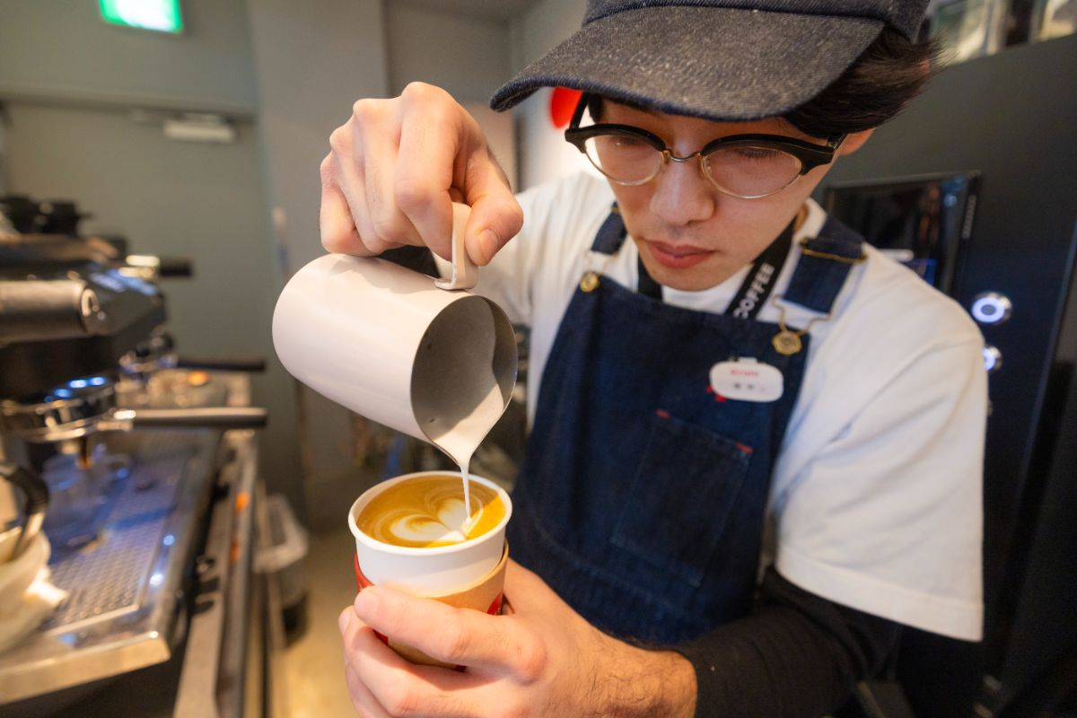 事故にあうまではコーヒーが苦手だったという畑中さん。今ではスクールで勉強をするほどコーヒーに夢中！