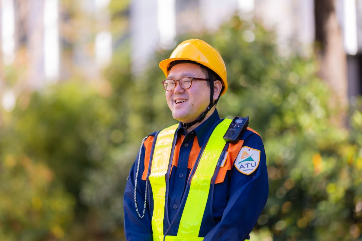 「直行直帰が多く、情報の共有が難しい警備業界だからこそ、『SPIS』上でのやり取りがマネジメントにも一役買っています」と三苫さん